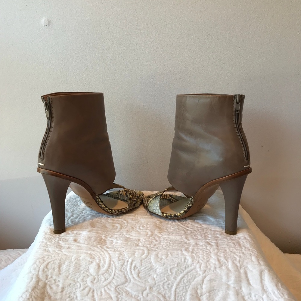 MAISON MARTIN MARGIELA Python Ankle Sandal Bootie - Picture 7 of 8